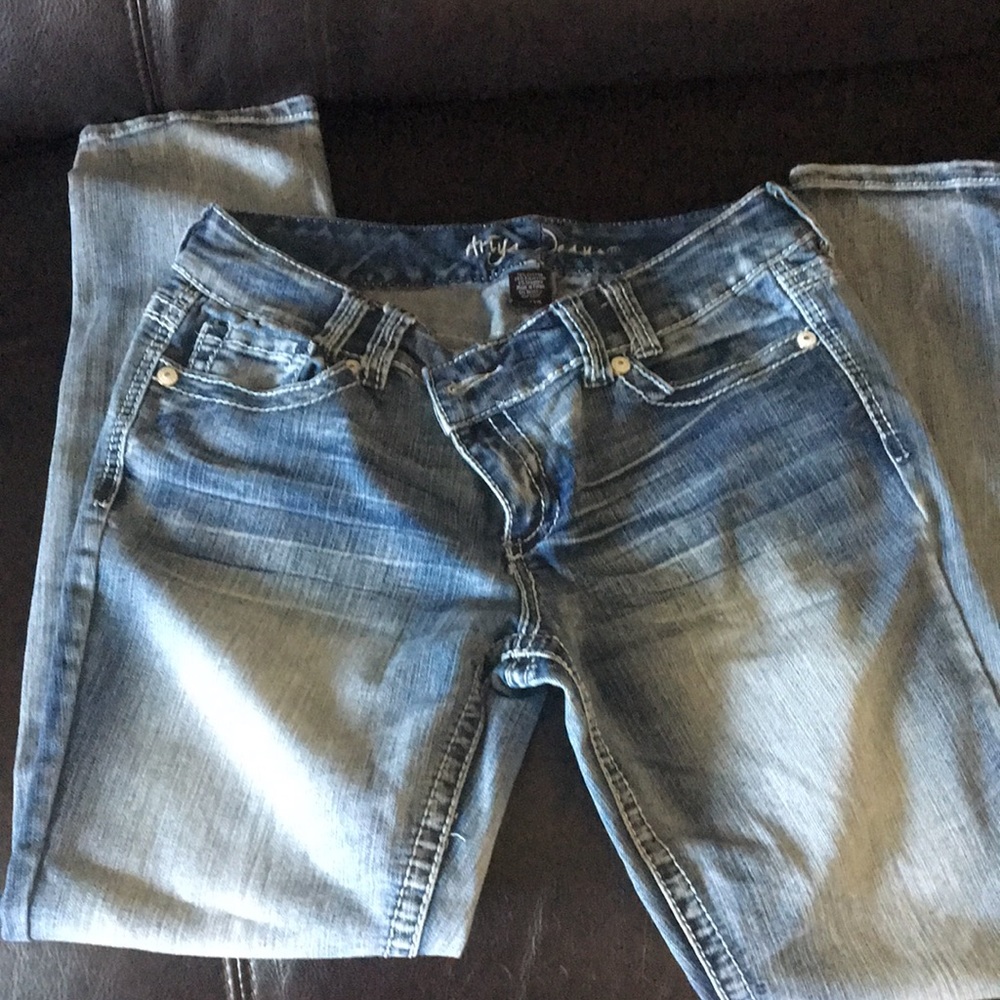 Ariya jeans